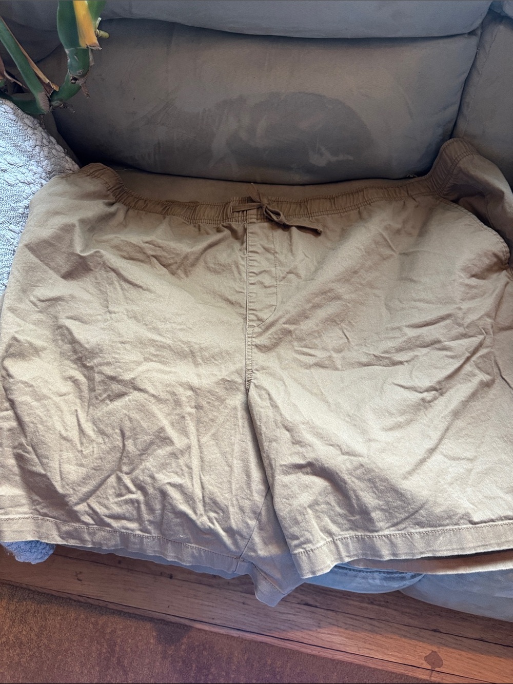 Old Navy Men's Tan Drawstring Athletic Shorts